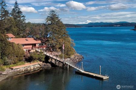 15 Brown Island