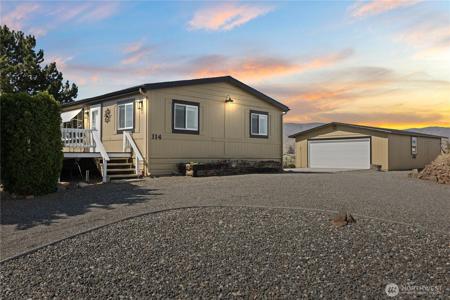 114 Yucca SW
