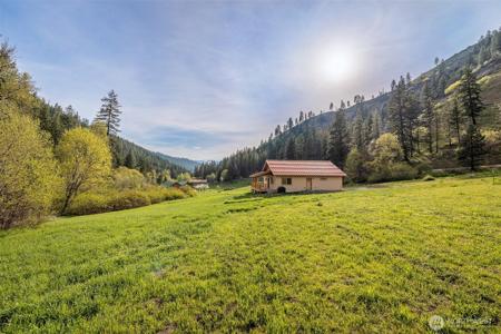 8895 Eagle Creek