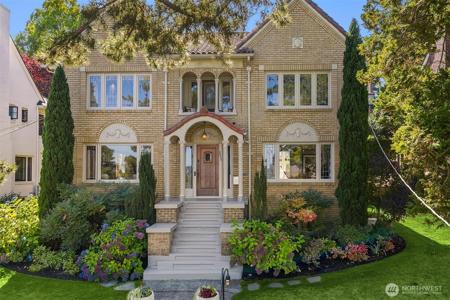 2055 Crescent
