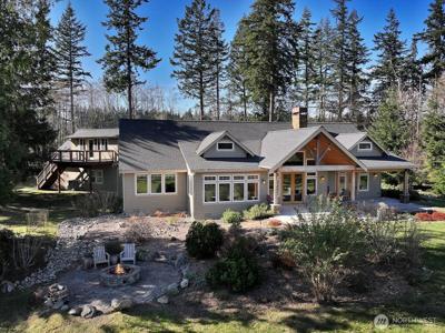 3858 Resort