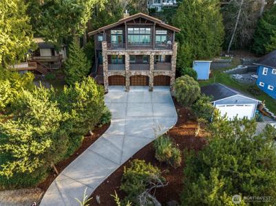 15926 Maplewild SW