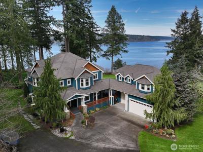 5208 East Harbor
