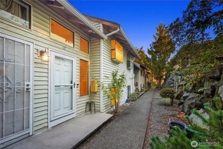 15625 42nd S