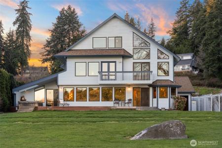897 Waters Edge
