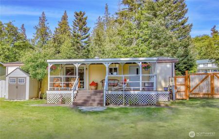 3276 East Harbor