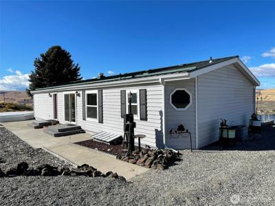 700 Pearl Hill