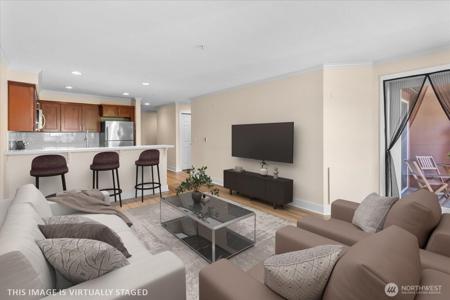 1417 Queen Anne N
