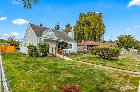 1102 Lombard
