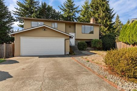 528 213th SW
