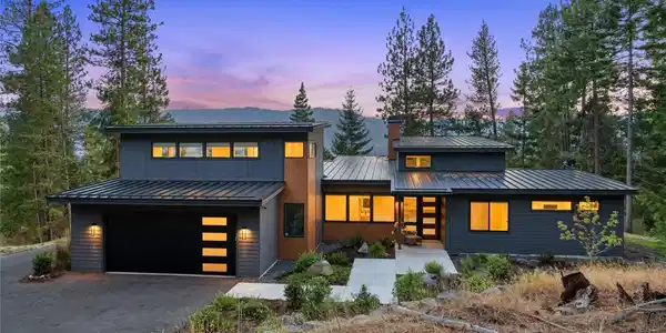 422 Forest Ridge