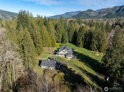 5566 Williams Lake