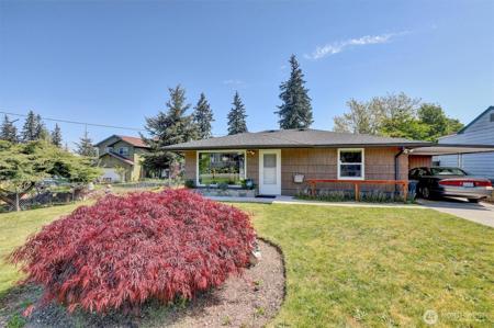 5711 Lombard