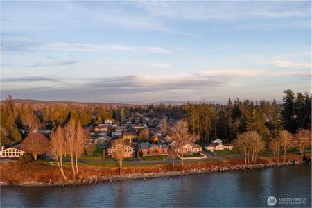 2176 Montfort