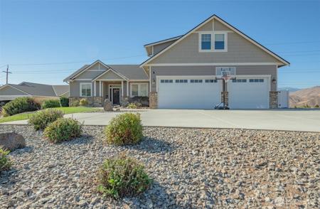 826 Autumn Crest