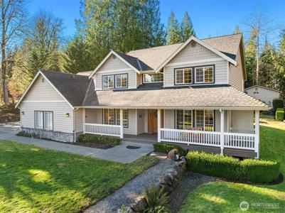 11007 Lake Joy NE