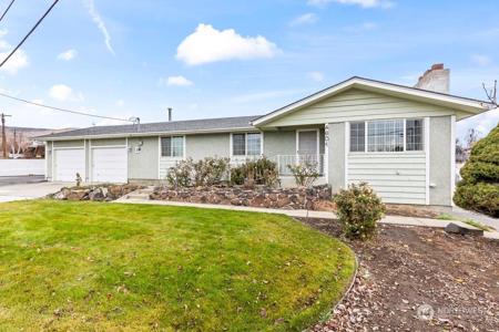 4601 Hillcrest