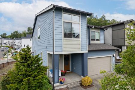 8223 31st E