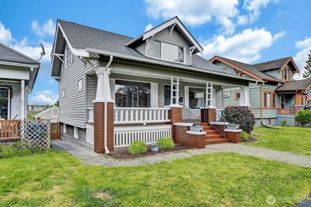 1515 Ainsworth