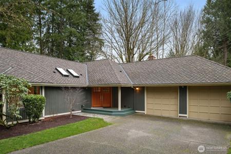 4230 212th NE