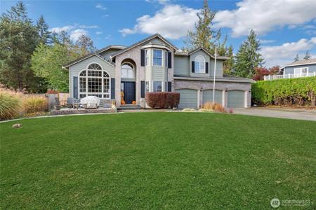 3308 204th E