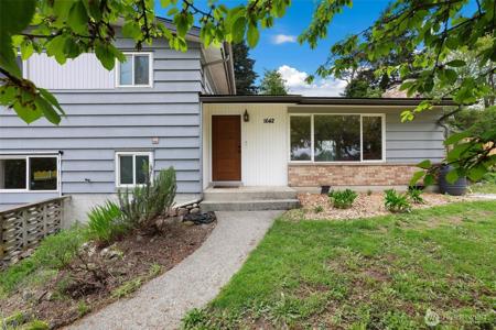 1642 Browns Point