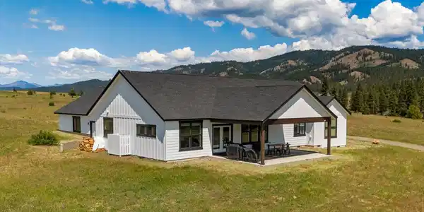 641 Mountain Creek