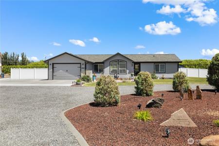 207 Moon River View SW