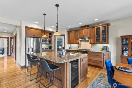 1051 Baker