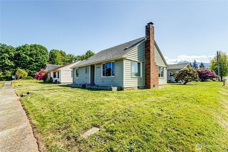 1404 Georgiana and 215 Ennis