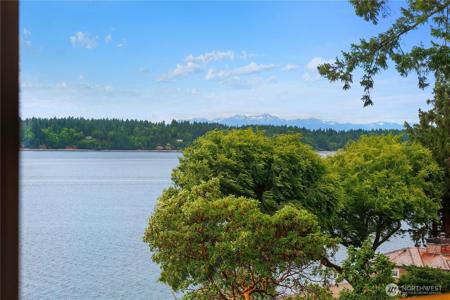 7225 Bayview