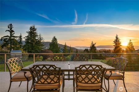 4214 Samish Crest