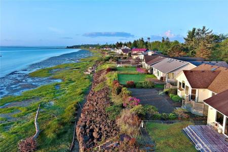 374 Harbor View SE