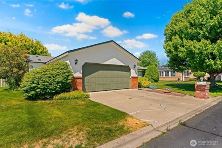 1100 Rosewood