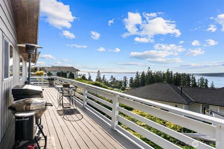 809 Rocky Point