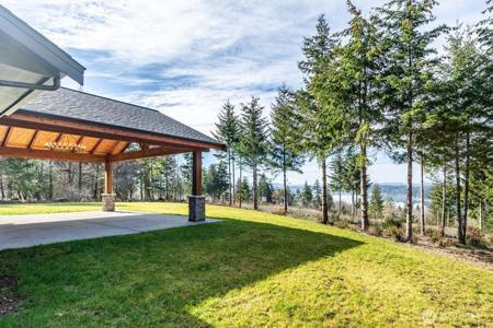 230 Lone Fir