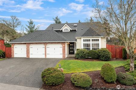 3417 Broadmoor NE