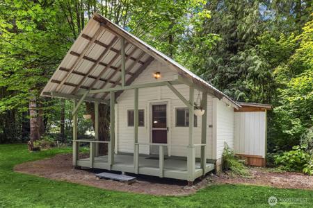 24809 Clear Creek