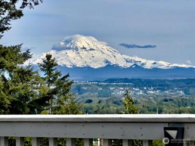 5325 Monta Vista E