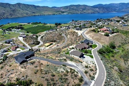 111 Crest Dr, Chelan WA 98816