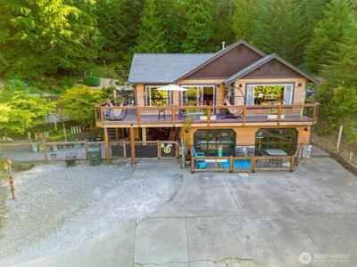 1769 Lake Louise