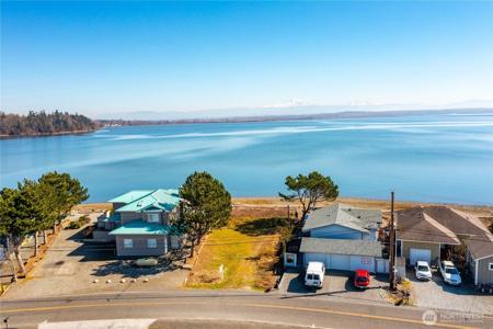 4232 Saltspring
