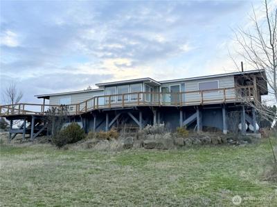 411 SW College
