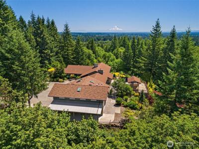 4902 Bush Mountain SW