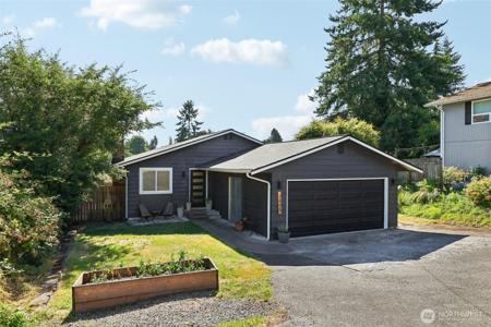 3605 Earl
