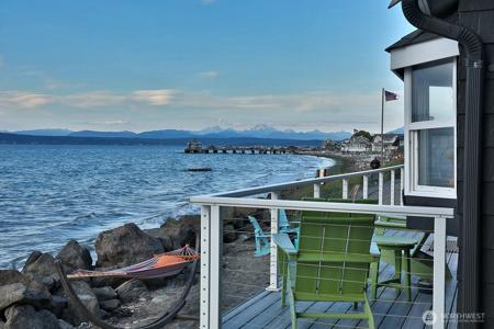 4276 Whale Walk