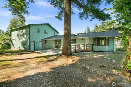 8672 Golden Valley