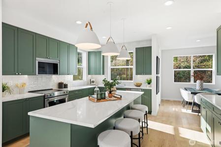 706 Newport NW