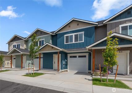 1030 Finch