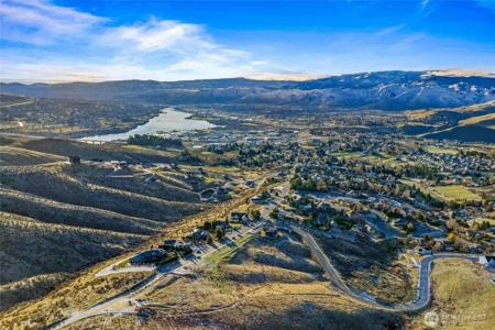 3979 Burch Mountain